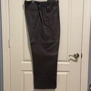 Men's Gray Croft & Barrow Pleated Slacks 44x32